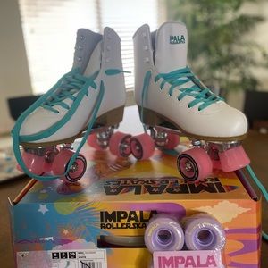 Women’s Size 8 Impala Skates, with bag and extra set of wheels